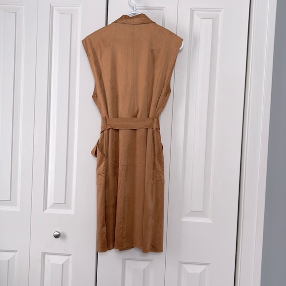 NWT - Lulus faux suede topper. Size Small. - Picture 2 of 16